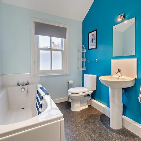 2 Bed In Sz006 Holiday home *