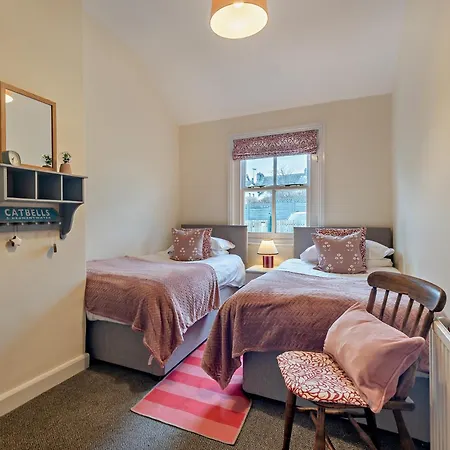 2 Bed In Sz006